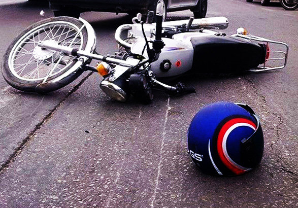 مرگ راکب موتورسیکلت بر اثر برخورد با تراکتور در بندرگز