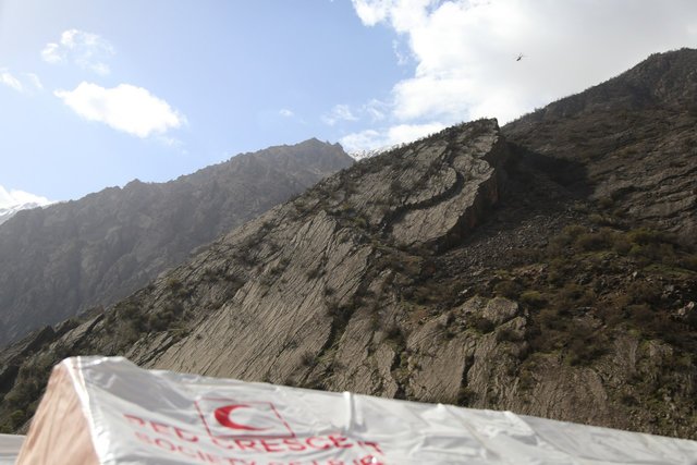 مرگ ۲ نفر بر اثر سقوط از کوه‌ “تاقبستان”