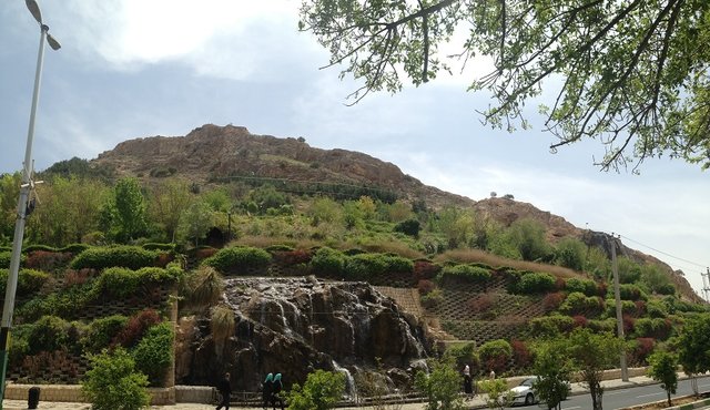 ساخت غیر اصولی پارک در ارتفاعات شیراز