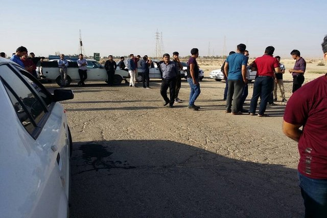 مردم دیلم برای دومین بار راه ورودی کارکنان نفت گچساران را مسدود کردند