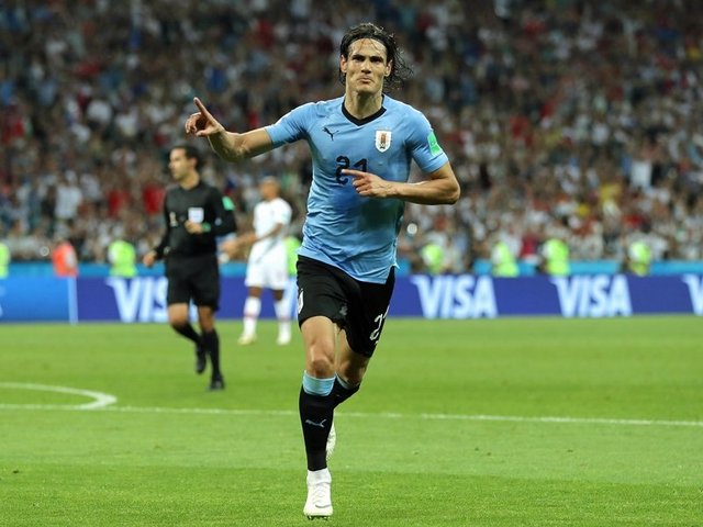 کاوانی بهترین بازیکن دیدار اروگوئه و پرتغال شد