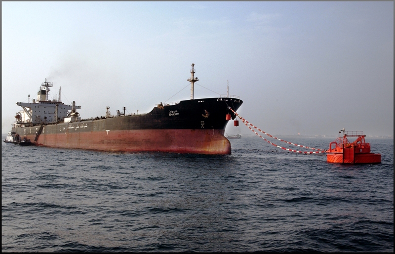 نفتکش ایرانی ‎ ۱۳دریانورد پاکستانی را نجات داد
