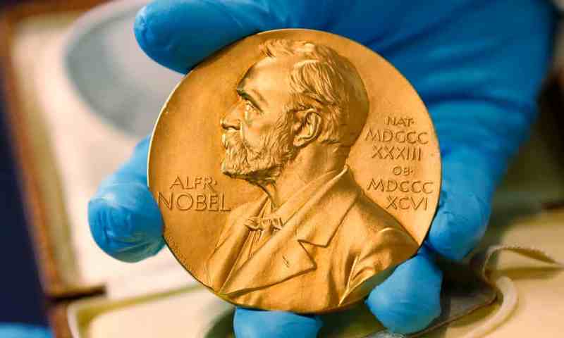 جایزه دیگری جایگزین نوبل ادبیات می‌شود