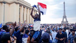 فیلم شادی مردم فرانسه پس از قهرمانی تیم‌ ملی‌شان در جام‌جهانی روسیه