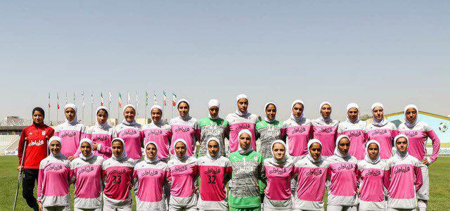 دختران فوتبالیست‌ جوان با آرزوهای بزرگ از گریه تا جنگیدن