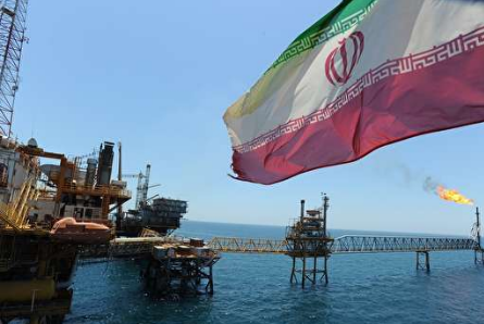 چین و روسیه پشت پرده، از تحریم نفت ایران رضایت دارند