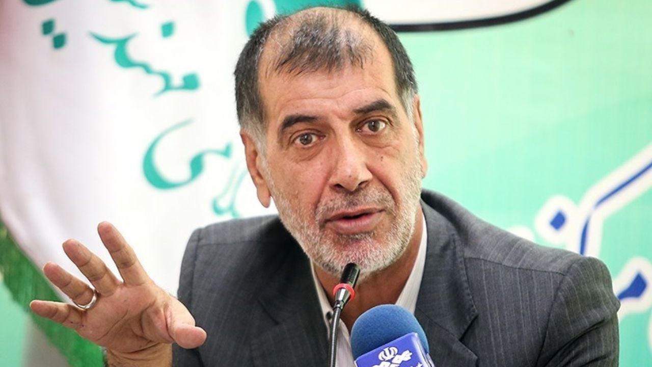 اگر روحانی مقصر است احمدی‌نژاد به مراتب بیشتر مقصر است.