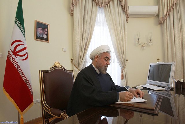 روحانی، قهرمانی تیم ملی وزنه‌برداری جوانان را تبریک گفت