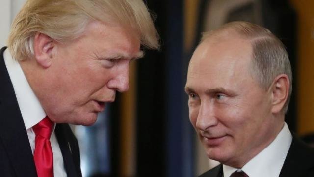 ترامپ به پوتین: برخی مقامات کاخ سفید احمق هستند!