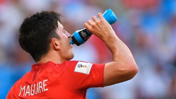 فیفا تیم‌های ملی انگلیس و اروگوئه را جریمه کرد