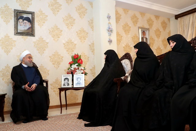 روحانی: در راه استقلال و آبادانی به دعای خیر خانواده شهداء نیازمندیم