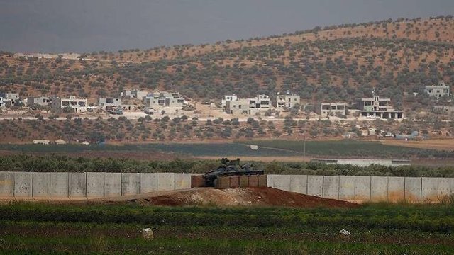 ترکیه ساخت دیوار حائل در ادلب را آغاز کرد