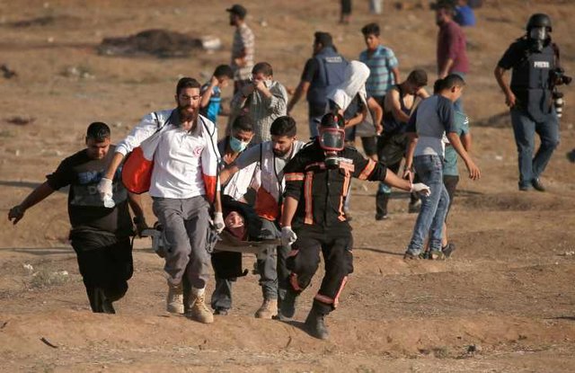 دو شهید و ۲۴۶ زخمی در تظاهرات “بازگشت” در مرزهای غزه
