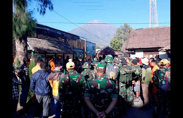 زلزله اندونزی کوهنوردان سرگردان