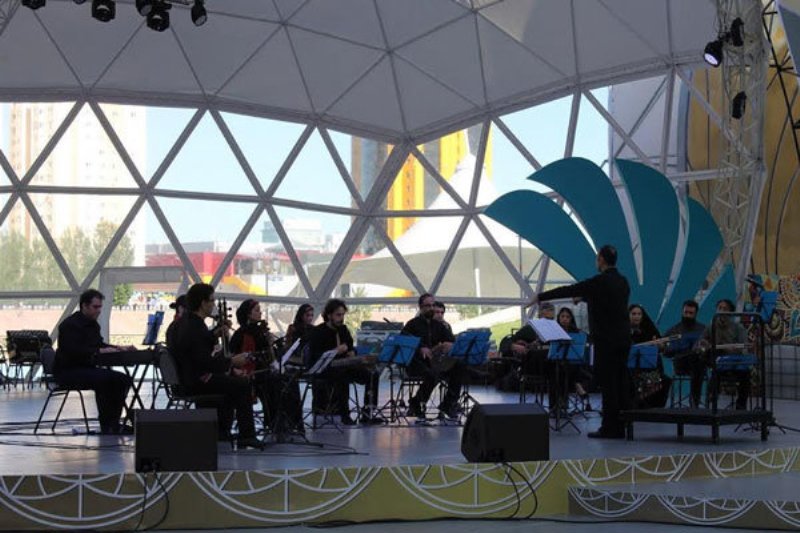 ارکستر سازهای ملی ایران در قزاقستان به صحنه رفت