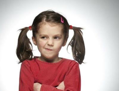 چرا کودکان لجبازی می‌کنند