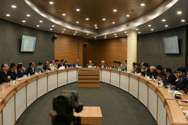 ۶ کمیته بر مسائل تولیدی و مصرفی گلستان نظارت می کند