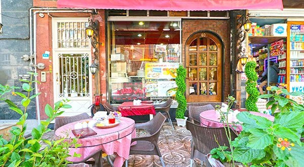 کافه رستوران اماراتی ویژه منو باز غذایی ، نوشیدنی و سرویس سفره خانه ای تا ۶۰درصد تخفیف