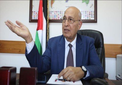 مشاور عباس: هدف از تحرکات فلسطین در محافل بین‌المللی انزوای اسرائیل است