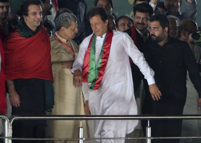 حزب عمران خان دعوت از رهبران خارجی برای شرکت در مراسم سوگند را تکذیب کرد