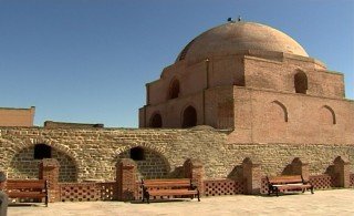 مشکلات مسجد جامع ارومیه در اسرع وقت حل شود