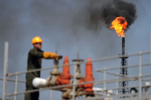 قراردادهای جمع‎آوری گازهای مشعل مناطق نفت‎خیز جنوب امضا می‎شود