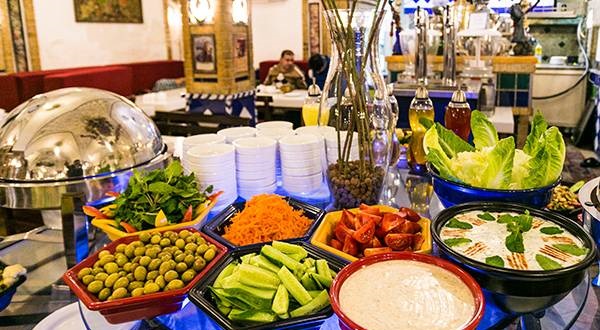بوفه غذایی مخصوص شب یلدا در رستوران دالون دراز تا ۴۳درصد تخفیف