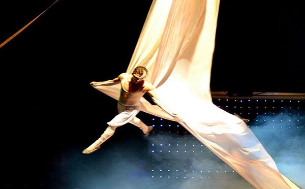 سیرک ستاره های ایران برای اولین بار درخاورمیانه باحضور هنرمندان مطرح کشور با ۵۰درصد تخفیف