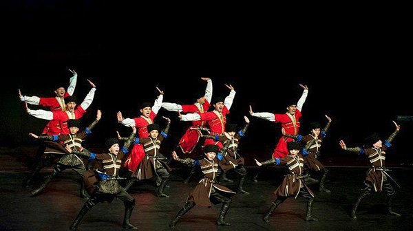 اولین مرکز تخصصی آموزش حرکات نمایشی آئینی بومی آذربایجان یا ساز های گارمون-ناغاره-آواز آذربایجانی در موسسه علوی با ۹۰درصد تخفیف