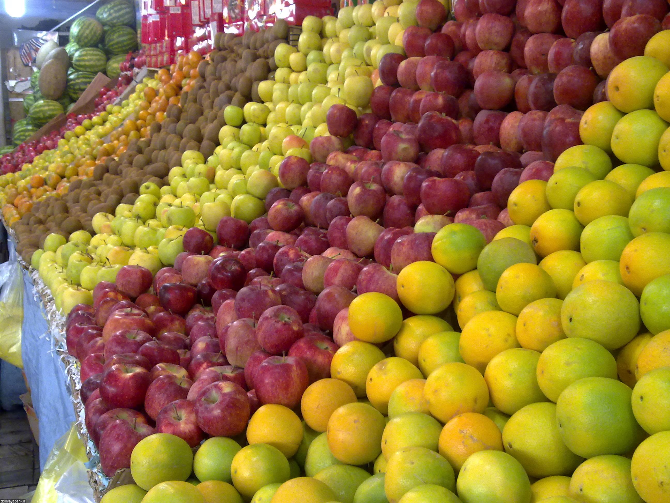 توزیع ۷۰هزار تن سیب و پرتقال شب عید از امروز با ۱۰ تا ۲۰درصد تخفیف