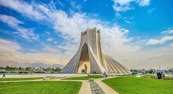 برج آزادی تهران: بازدید از اولین نماد شهری تهران با ۲۰درصد تخفیف