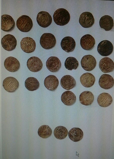 کشف ۳۷ قطعه سکه‌ ایلخانی در مهران