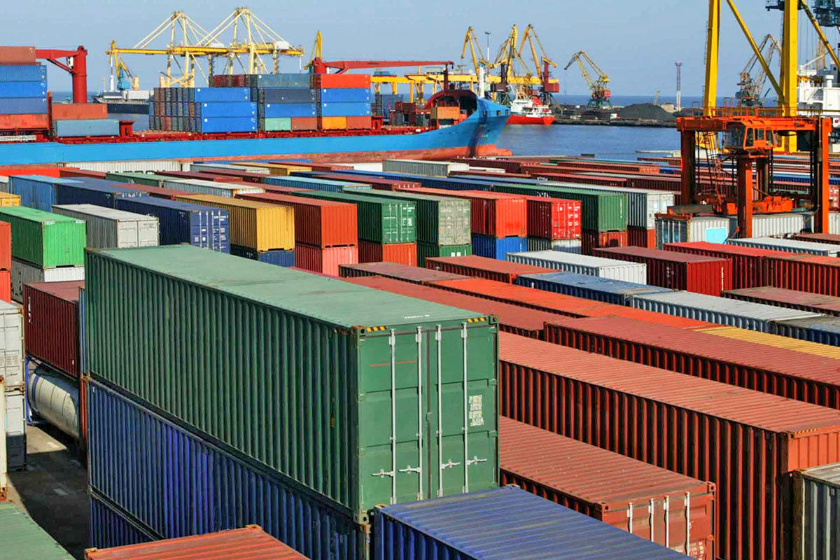 صادرات غیرنفتی ایران‌ در نخستین ماه سال ۱۸ درصد افت کرد