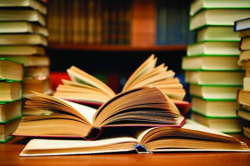 کاهش مجازات محکومان محاکم قضایی با تأمین کتاب برای کتابخانه‌ها