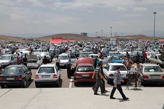 تعهدات معوق خودروسازان به ۳۰۰ هزار دستگاه خودرو رسید