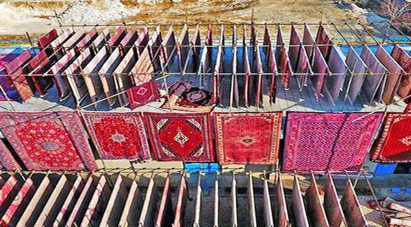 شست و شوی فرش ماشینی فانتزی و معمولی در قالیشویی یسنا با ۳۰درصد تخفیف