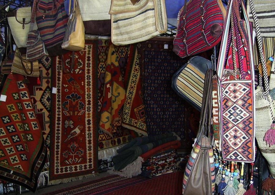 تلاش برای ایجاد بازارچه صنایع دستی در روستاهای گردشگری لرستان