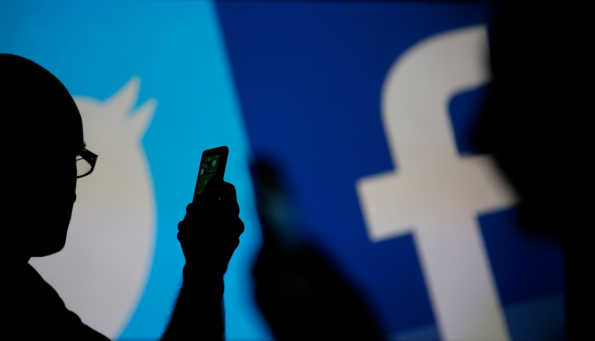 فیس‌بوک و توئیتر حساب‌های مرتبط با ایران را حذف کردند
