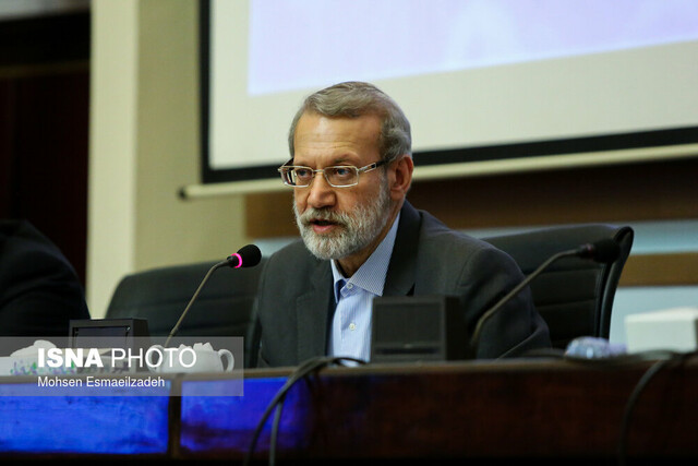 لاریجانی: آقای روحانی بابت تفکیک نشدن وزارت صمت بارها از ما گله کرده است