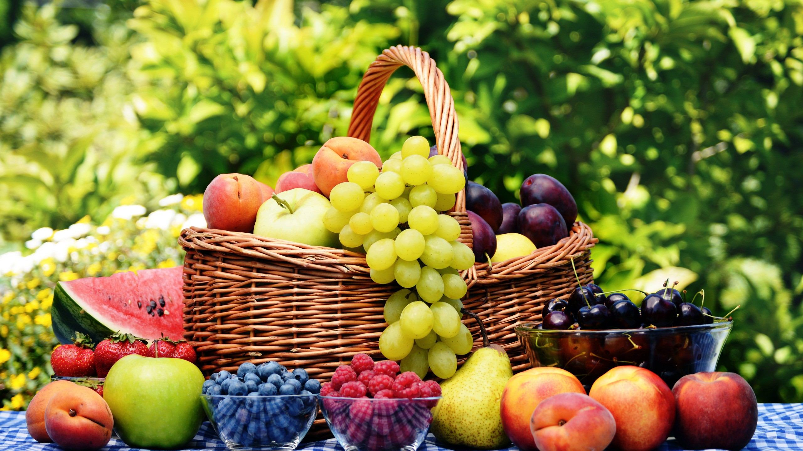 بهترین زمان برای خوردن میوه چه موقع است؟