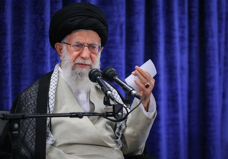 امام‌ خامنه‌ای: مبارزه‌ همه‌جانبه‌ ملت فلسطین در ابعاد نظامی و سیاسی ادامه پیدا کند