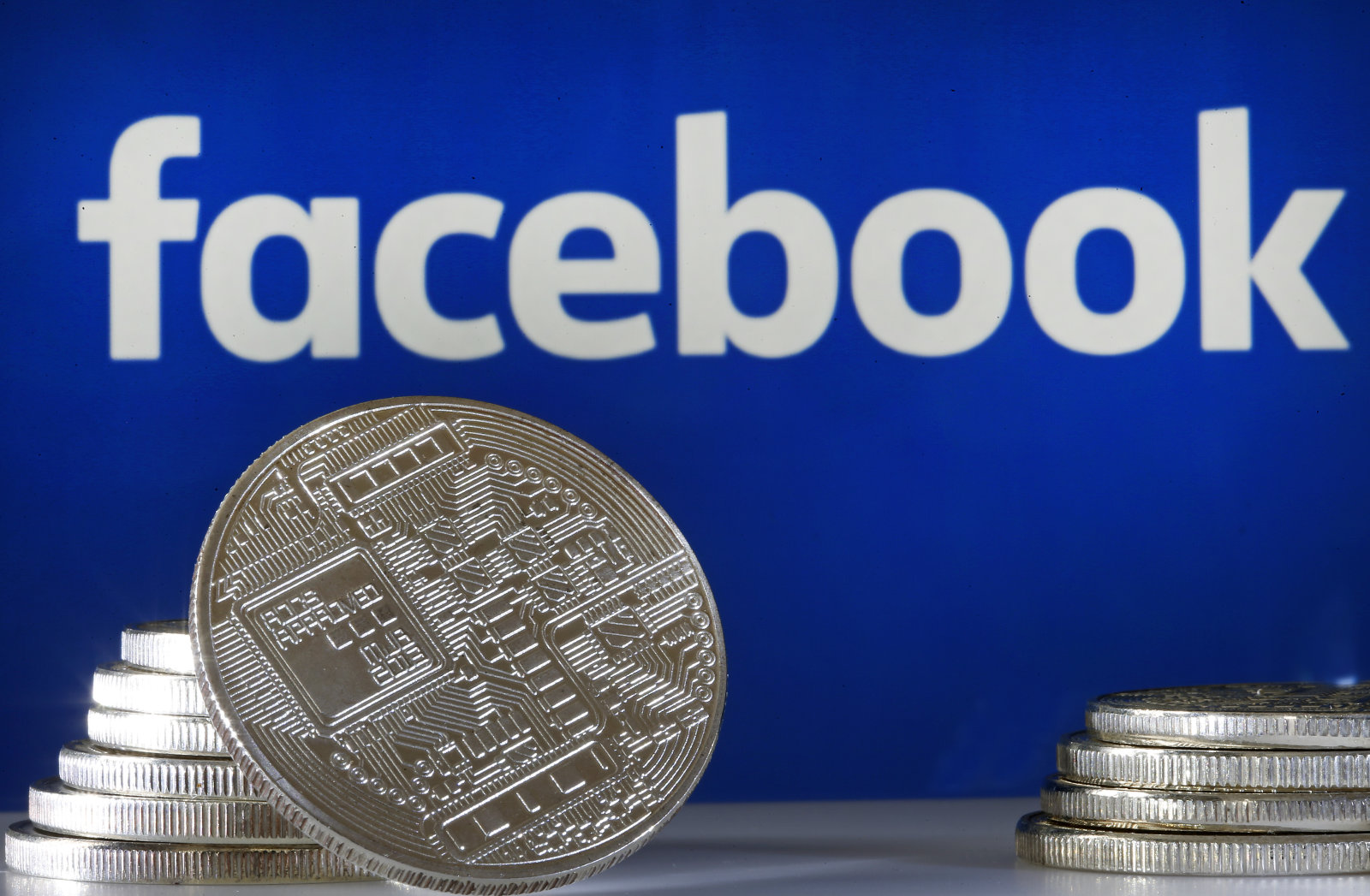 فیسبوک از ارز رمز «لیبرا» رونمایی کرد