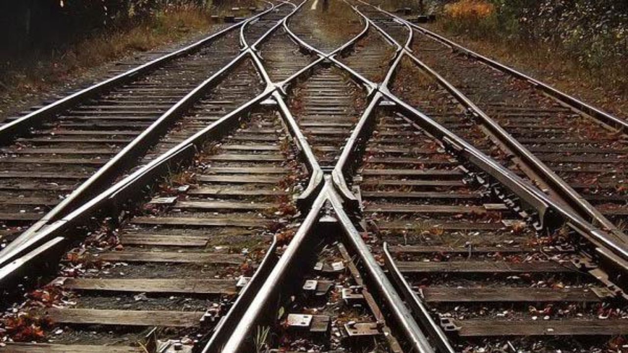 کشف بیش از ۴۰۰ کیلوگرم ریل راه‌آهن سرقتی در اسفراین
