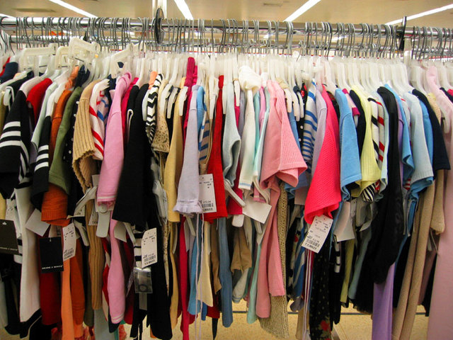 کاهش ۵ درصدی قاچاق پوشاک در سال ۹۷