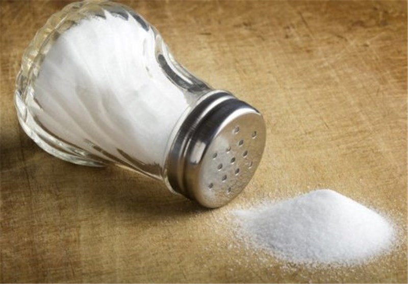 ایرانی ها روزانه ۱۲ گرم نمک مصرف می کنند