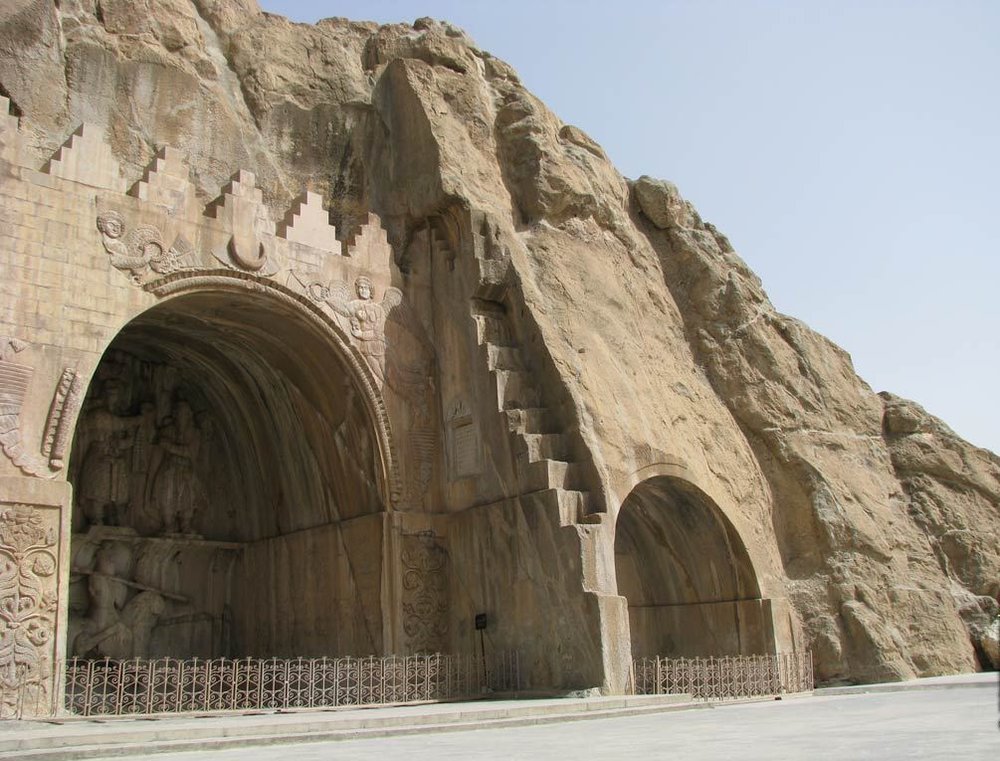 بازدید بیش از ۳۰۰هزار گردشگر از ۵ محوطه تاریخی کرمانشاه