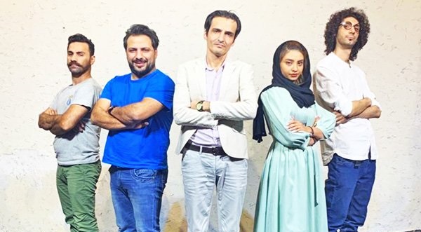 تئاتر کمدی بدبخت در سرای محله سعادت آباد با ۳۸درصد تخفیف