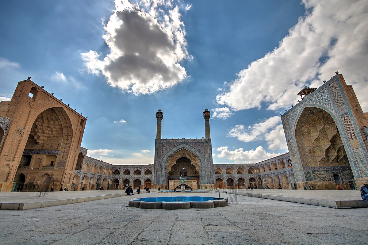 اصفهان مقصد ۲۲۰ هزار گردشگر خارجی در سالجاری