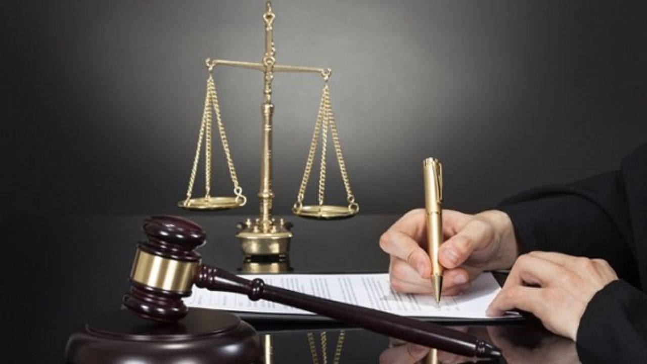 قضات بازنشسته برای ورود به حرفه وکالت ارزشیابی شوند