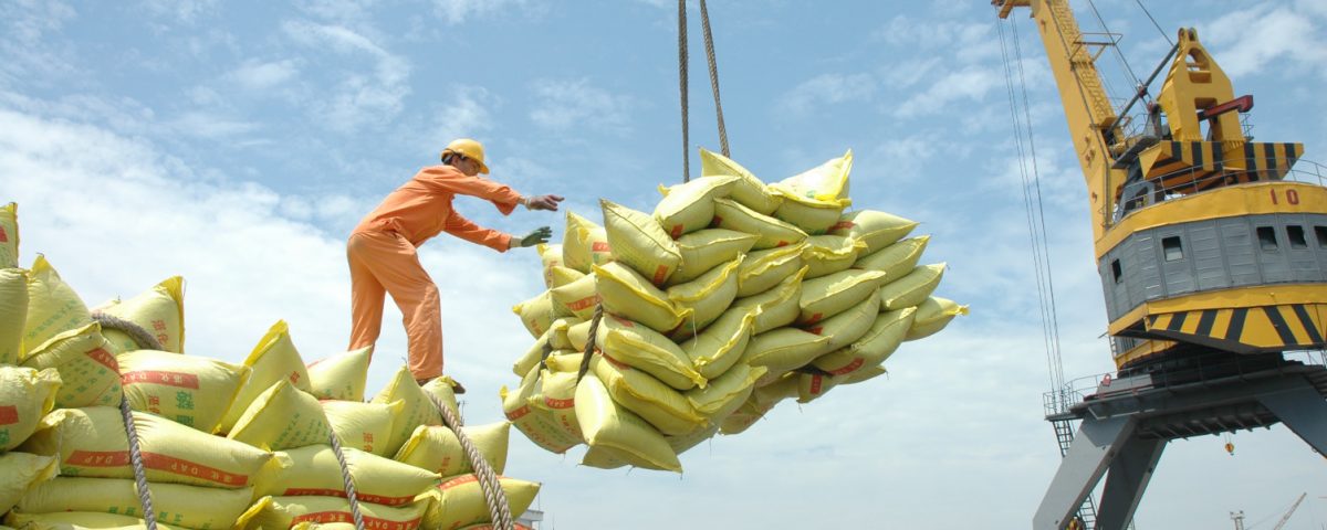 دعوای دو وزارتخانه بر سر واردات برنج